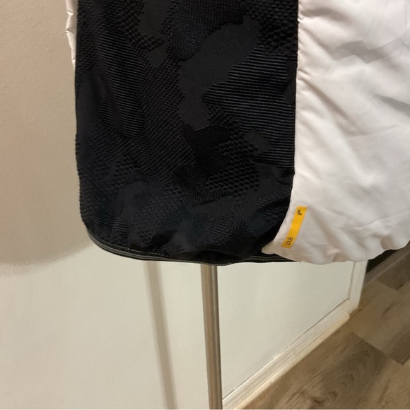 Lole Icy White Black  Down Puffer Vest Size M - Picture 9 of 11